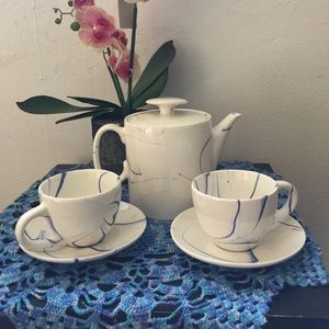 Teapot & teacup set